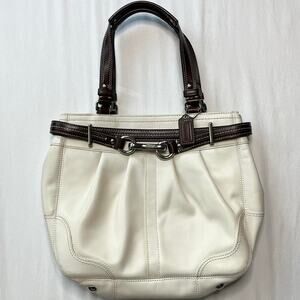 Vintage coach leather shoulder bag